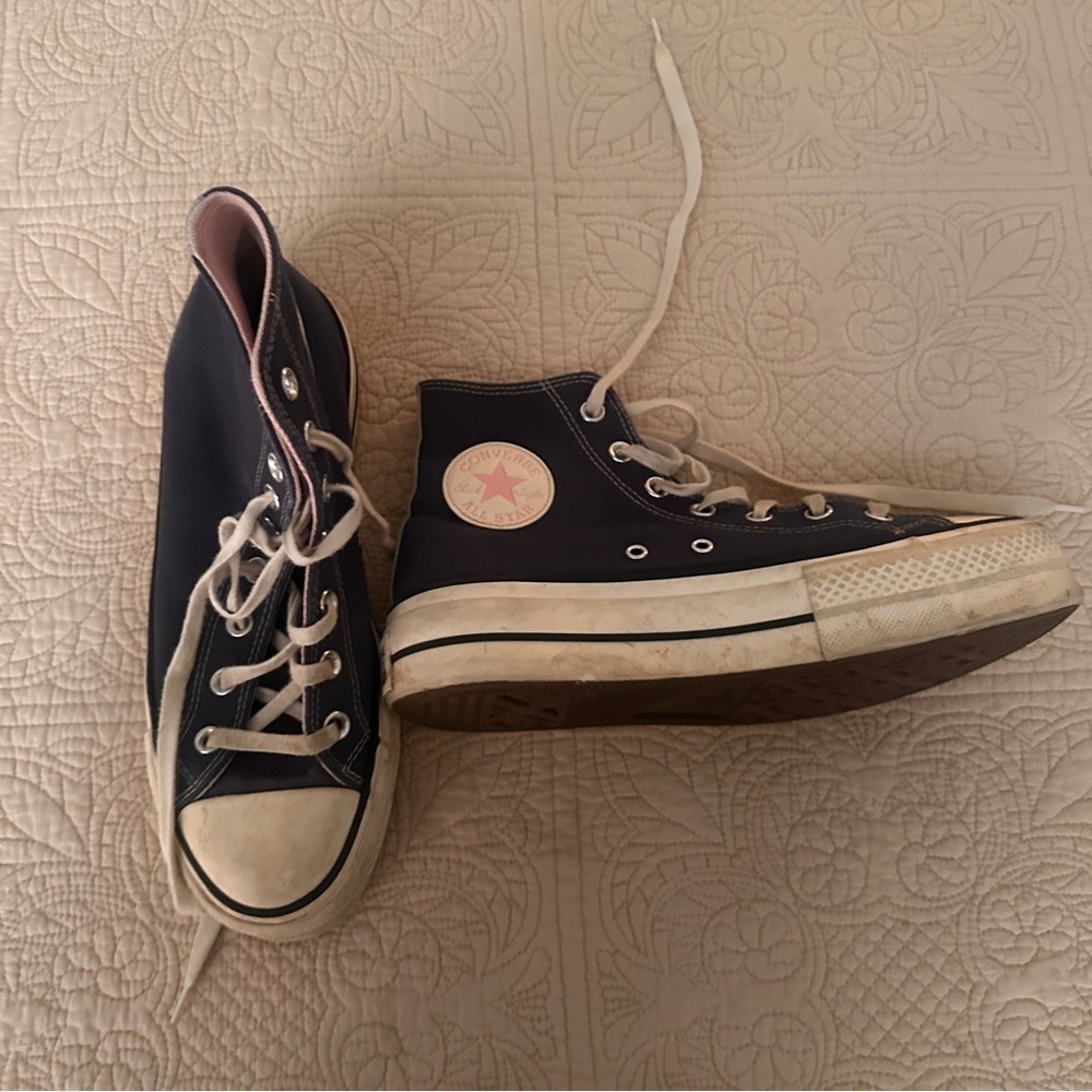 Converse Chuck Taylor All Star High Tops Navy Blue & Pink 8.5 Womens 6.5 Mens - Picture 2 of 11